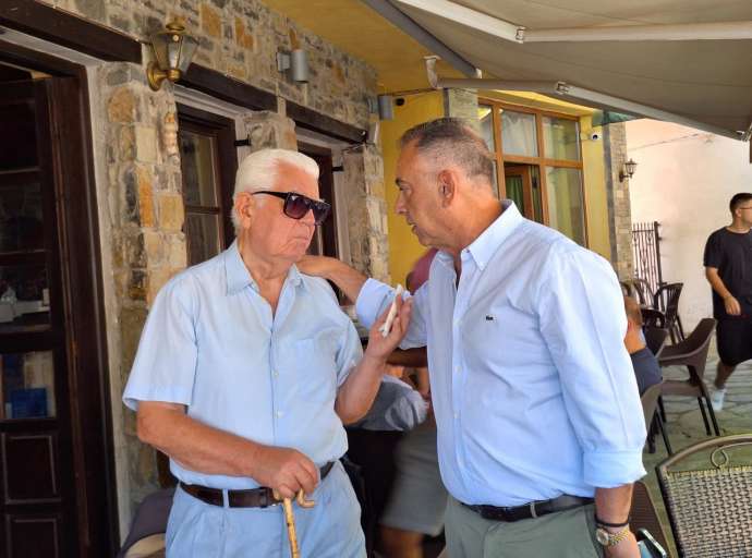 Δεν άφησε βλαχοχώρι παραπονεμένο ο υφυπουργός (ΦΩΤΟ) 
