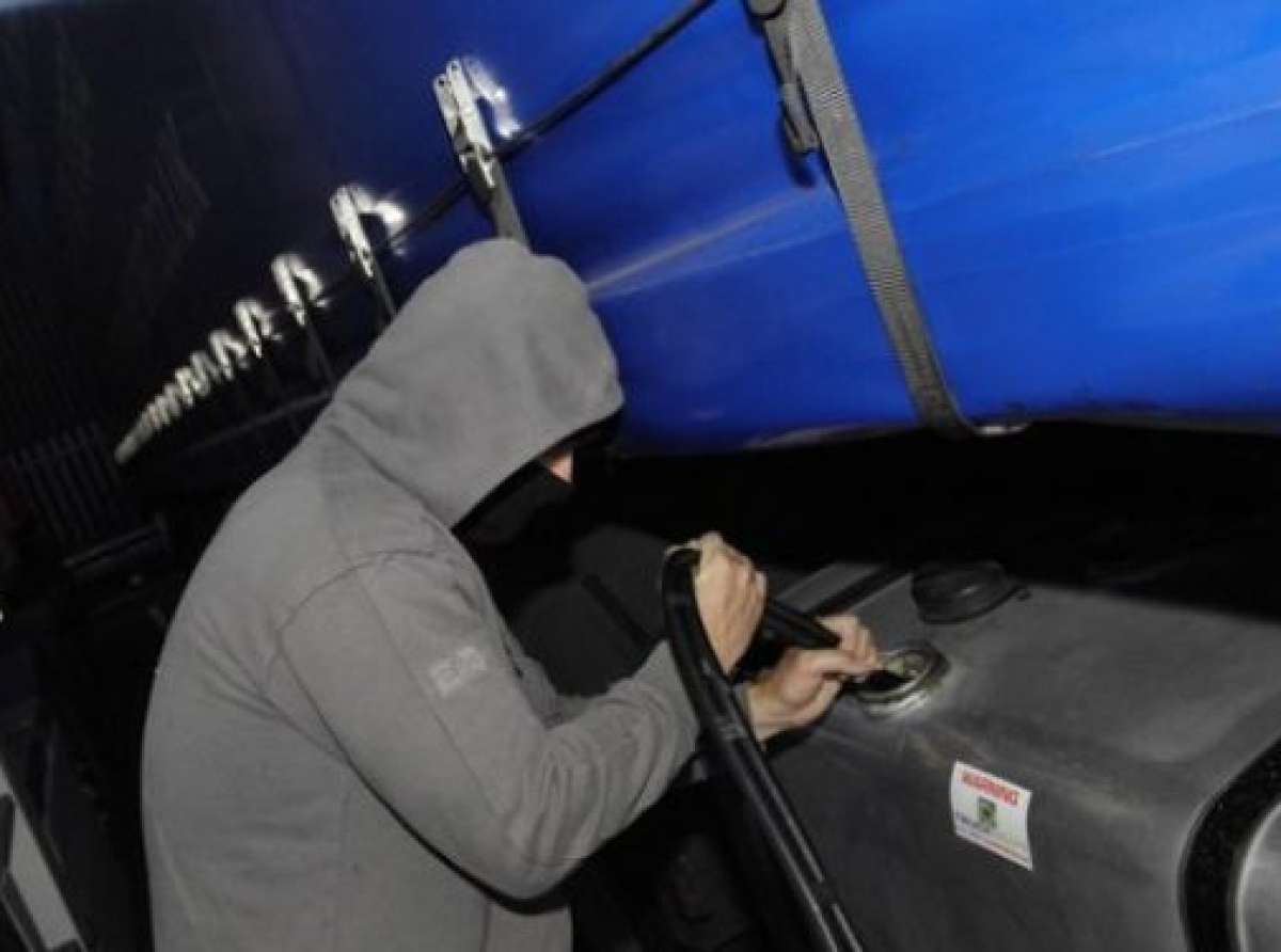 "Ρούφηξαν" το πετρέλαιο από χωματουργικά μηχανήματα σε περιοχή του Δ.Αργιθέας