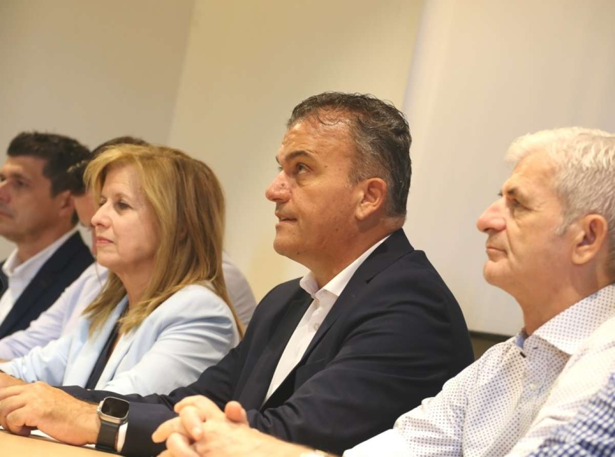 "Τρέχουν" για το νέο κτίριο του Πρότυπου Γυμνασίου - Λυκείου Λάρισας