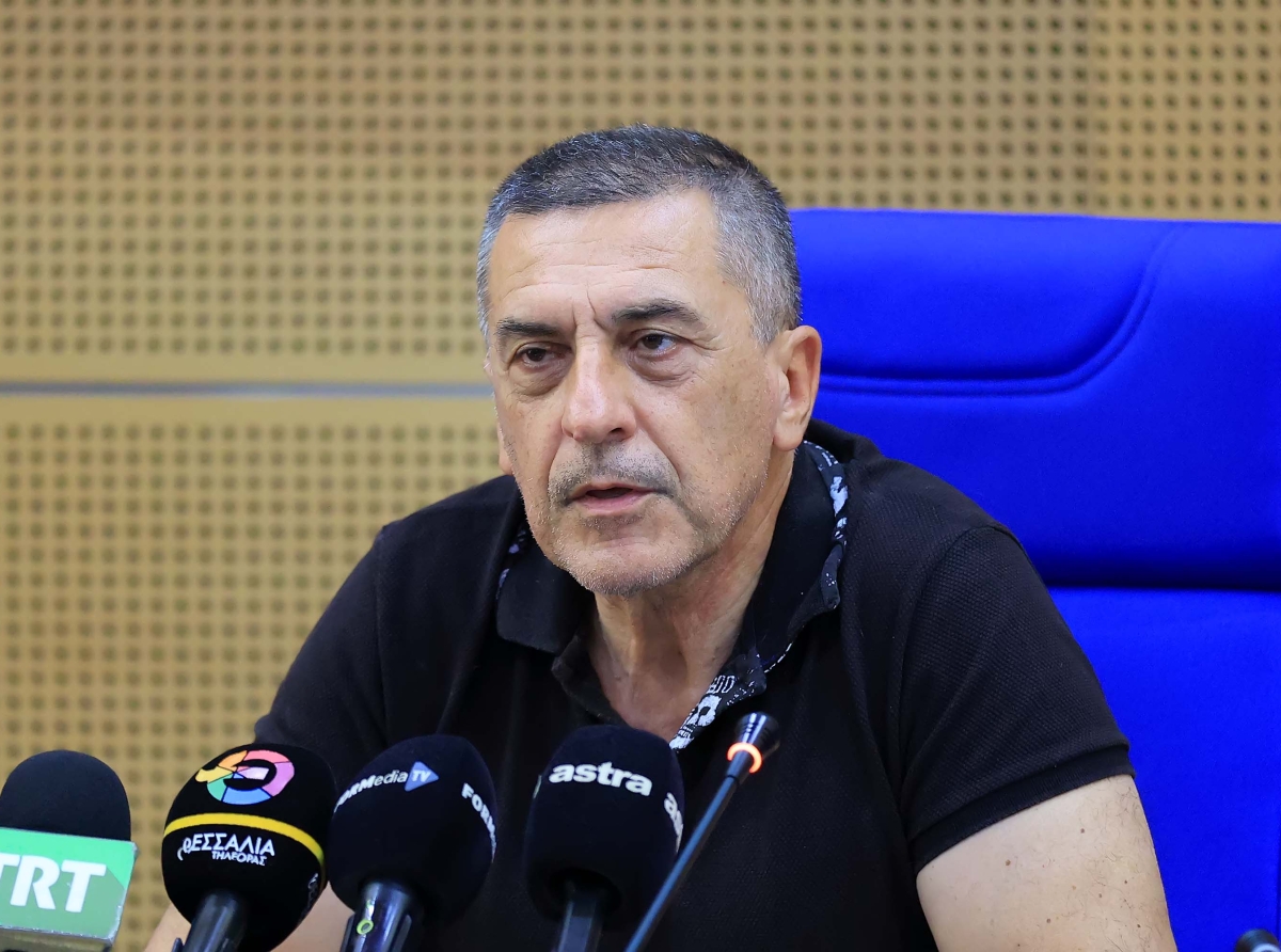 "Δικαίωση Κουρέτα" από την απόφαση της Τράπεζας Πειραιώς να μην κλείσει τελικά το κατάστημα στην Αγιά