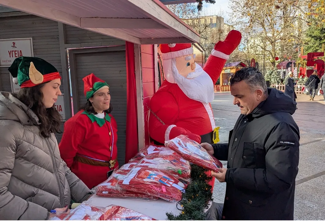 Παραμονή Πρωτοχρονιάς με Santa Walk στη Λάρισα