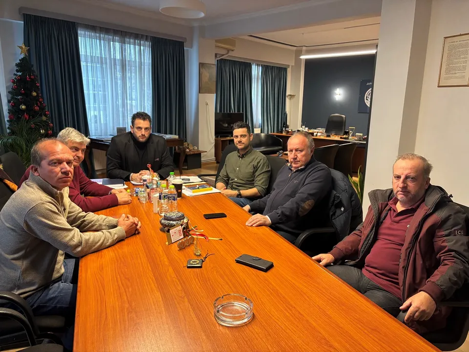 Μαζί κατεβαίνουν στον ΥΠΑΑΤ Δήμος, Περιφέρεια και Συνεταιριστές του Τυρνάβου
