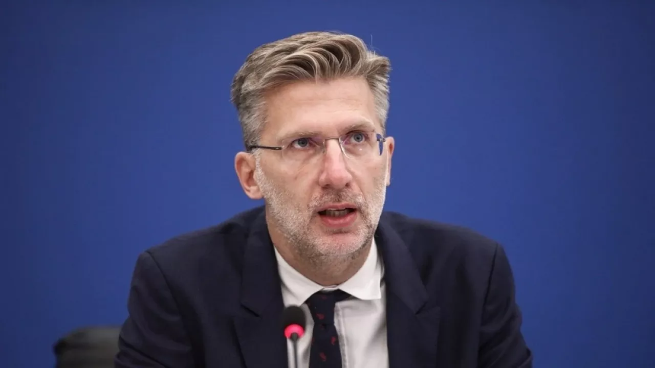 Σκέρτσος: Στόχος των μέτρων να αυξηθεί ο τραπεζικός ανταγωνισμός υπέρ των καταναλωτών