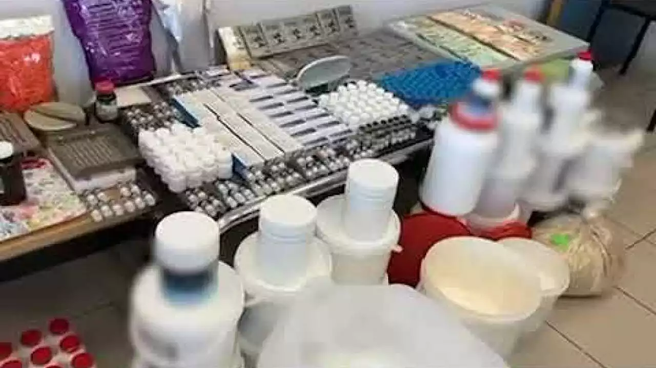 Παρασκεύαζαν και διακινούσαν αναβολικά στη Λάρισα - Χειροπέδες σε δύο (VIDEO)