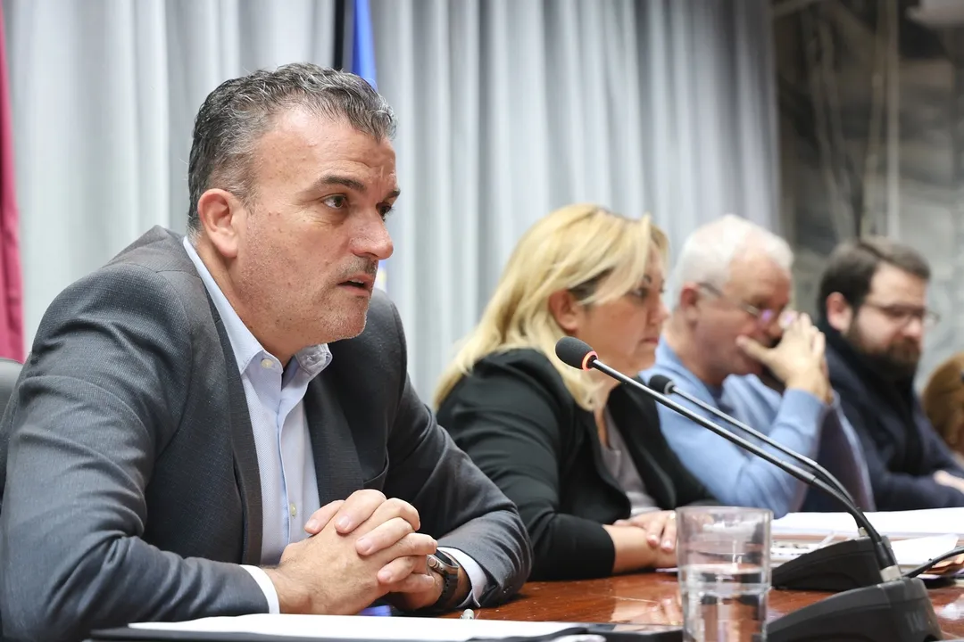 Δημοτικά Τέλη | Επιλέγετε τον λαϊκισμό και τη θεσμική εκτροπή αντί για προτάσεις ουσίας