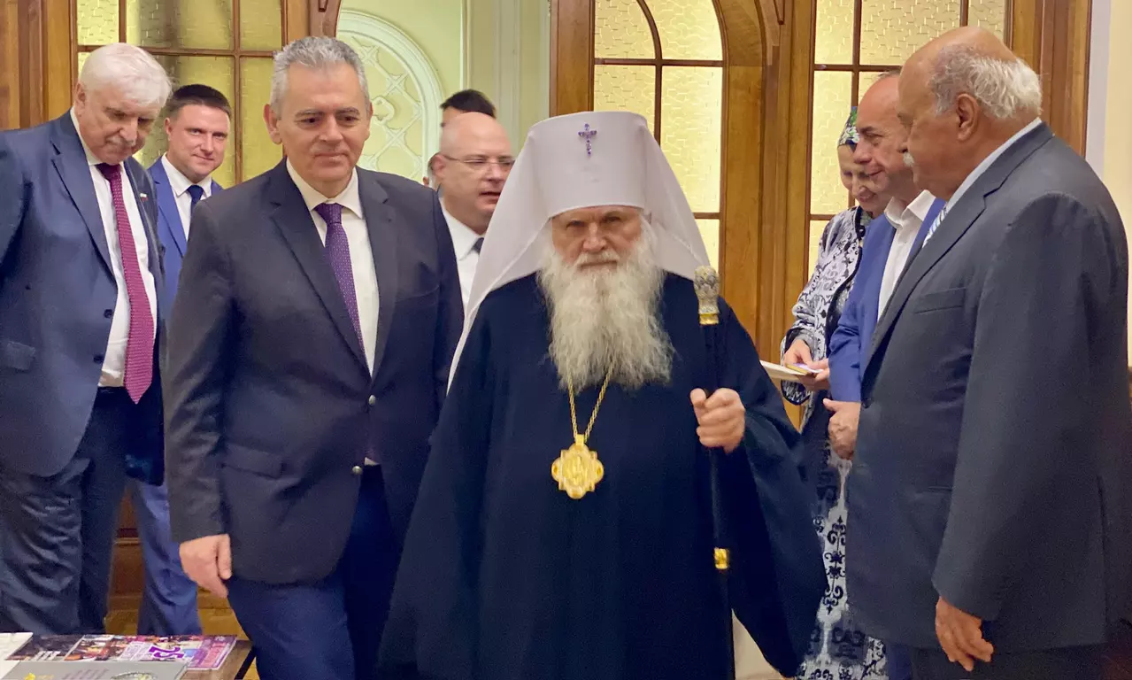 Χαρακόπουλος από Τασκένδη: Η Εκκλησία πολεμούμενη νικά!
