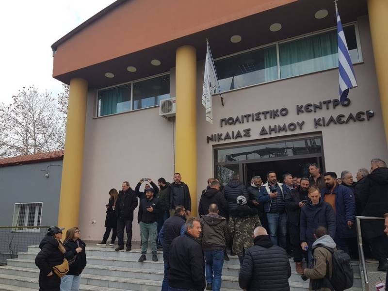 Αγρότες: Όχι στον διάλογο με τον πρωθυπουργό – Συνεχίζονται οι κινητοποιήσεις