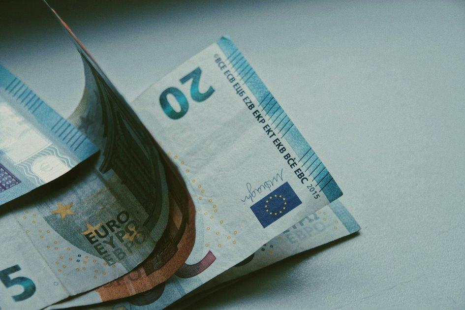 Οι συνταξιούχοι που μένουν εκτός του επιδόματος των 250 ευρώ