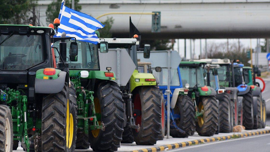 Διαμαρτυρία αμυγδαλοπαραγωγών στη 22η Γιορτή Αμυγδάλου στο Συκούριο Λάρισας