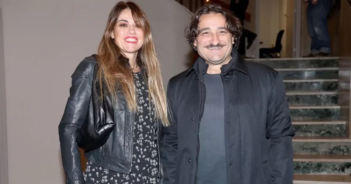 Βασίλης Χαραλαμπόπουλος: «Στη γυναίκα μου ερωτεύτηκα το ότι είναι ένα "ξωτικό", είναι καλοσυνάτη, έξυπνη»