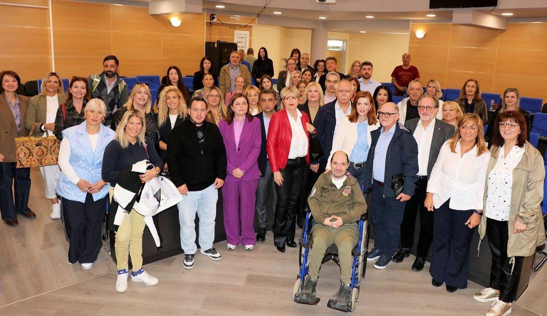 Περιφέρεια Θεσσαλίας: Ενίσχυση της συνεργασίας των κοινωνικών δομών (ΦΩΤΟ)