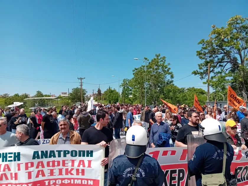 Η Λάρισα τίμησε την Εργατική Πρωτομαγιά - Οι δύο συγκεντρώσεις (VIDEO & ΦΩΤΟ)