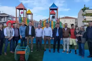 Paidiki_xara-Xatzixristou-Nea_Politeia_2_original